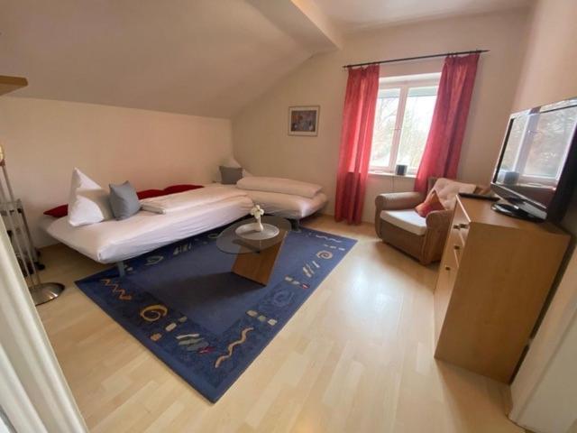 Ferienwohnung Am Franziskanergarten Bad Tölz Szoba fotó