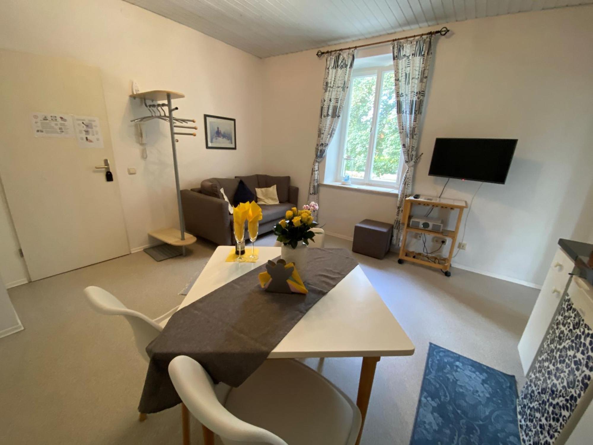 Ferienwohnung Am Franziskanergarten Bad Tölz Szoba fotó