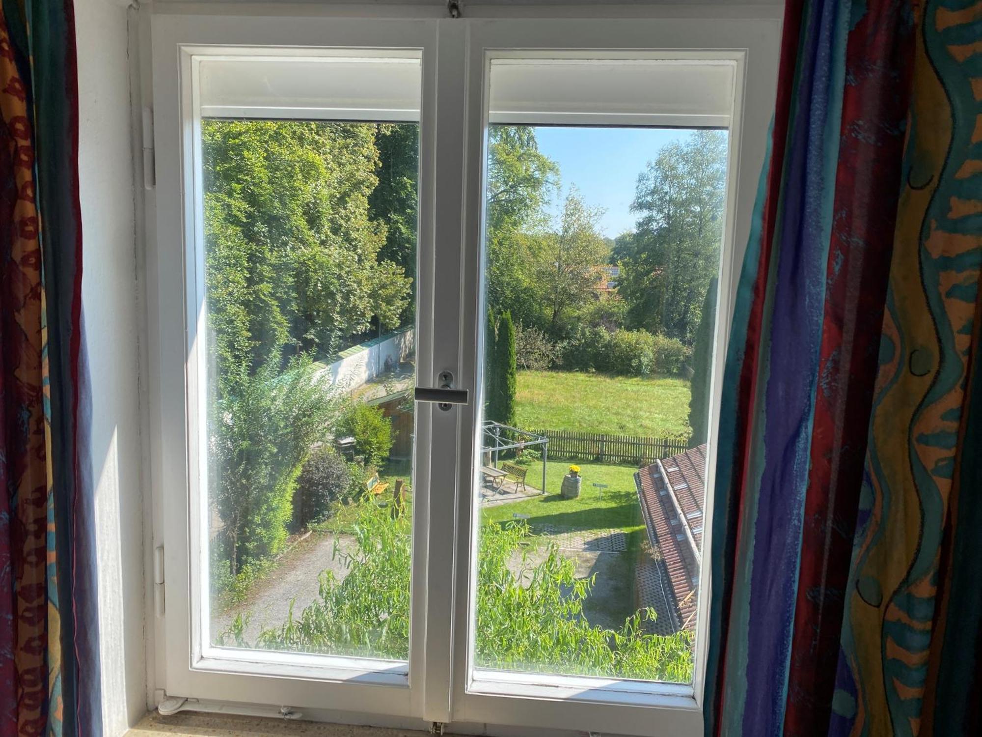 Ferienwohnung Am Franziskanergarten Bad Tölz Szoba fotó