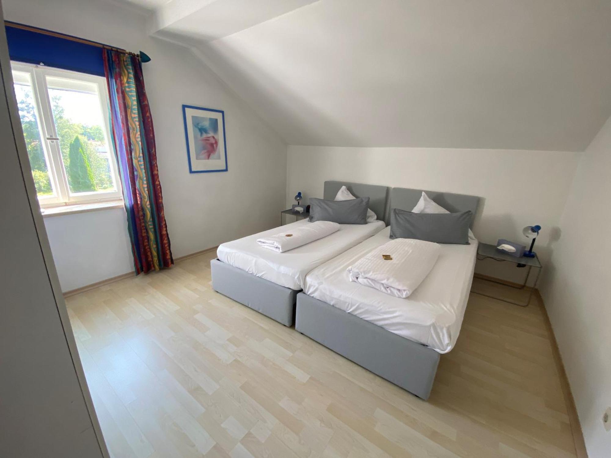 Ferienwohnung Am Franziskanergarten Bad Tölz Szoba fotó