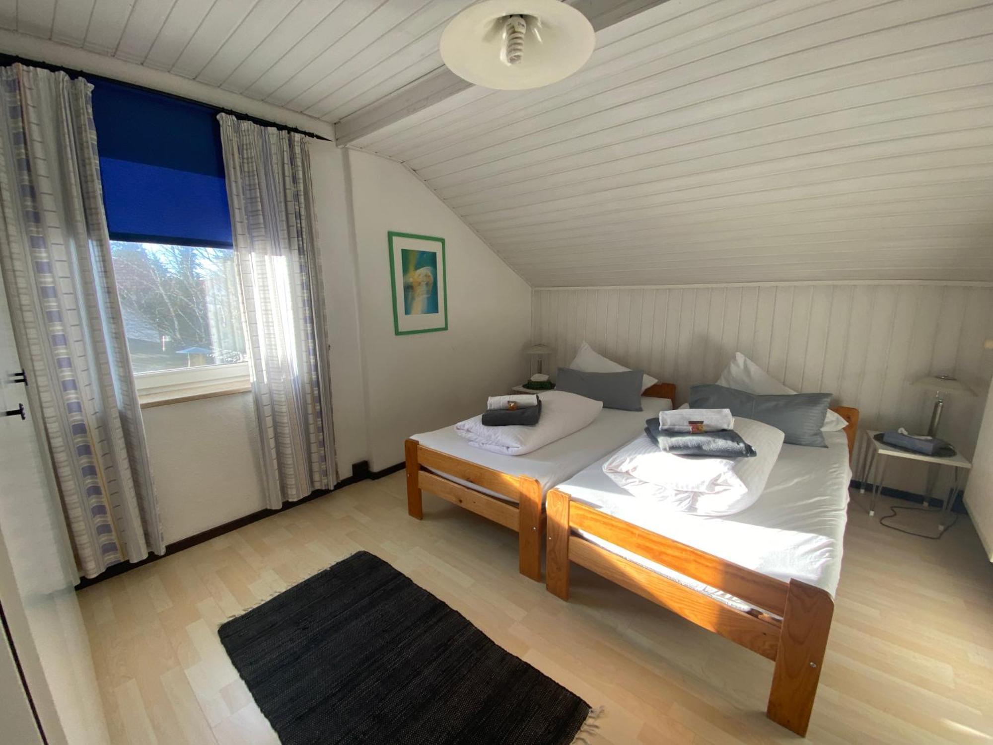 Ferienwohnung Am Franziskanergarten Bad Tölz Szoba fotó